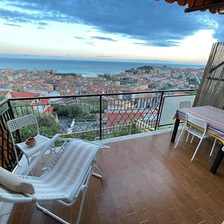 Thekeystudio, La Casa Del Mare Azzurro With Seaview Ventimiglia Dış mekan fotoğraf