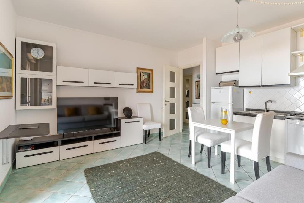 Thekeystudio, La Casa Del Mare Azzurro With Seaview Ventimiglia Dış mekan fotoğraf